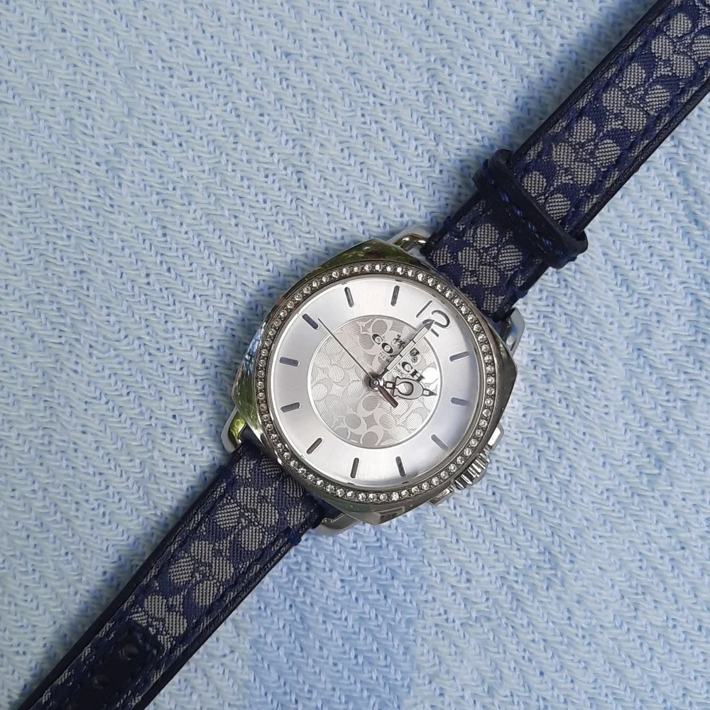 Coach watch - Picture 1 of 8